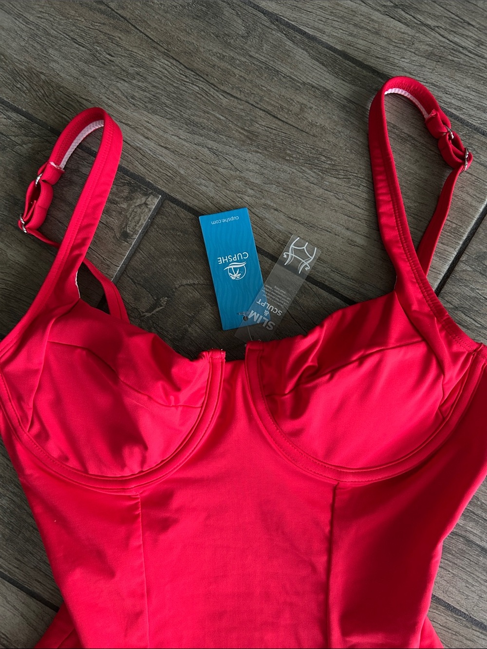 NWT..Cupshe Bright Red Underwire One-Piece Swimsuit - Picture 2 of 5